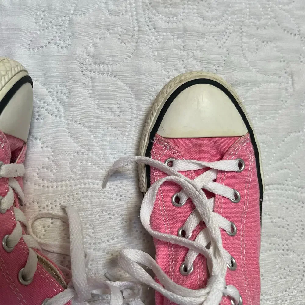 Converse Chuck Taylor All Stars Size 2